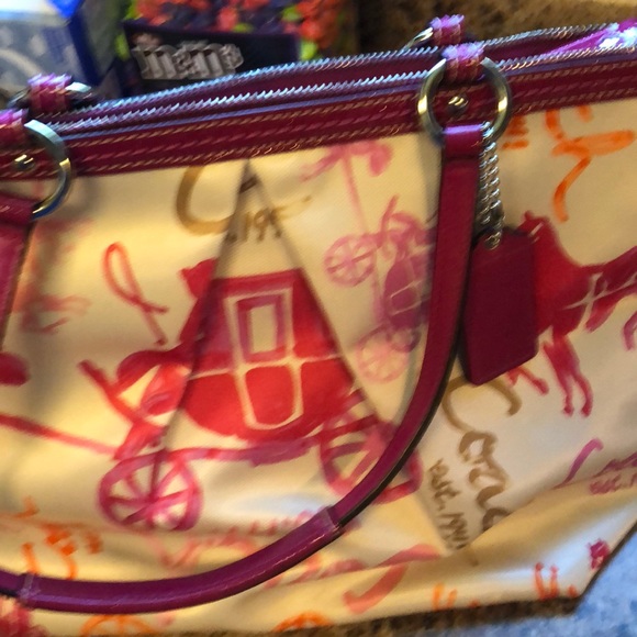 Coach purse - Picture 4 of 8